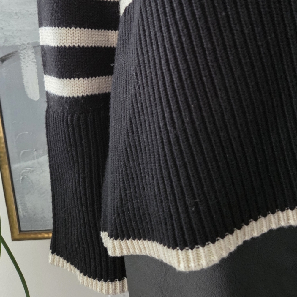 Toteme | Signature Stripe Turtleneck - Picture 4 of 12